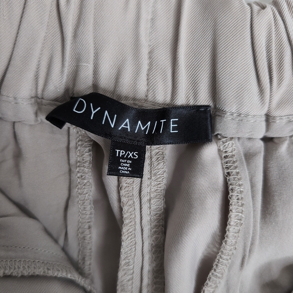 DYNAMITE Pleated Bermuda Boy Shorts, Size XS, classic stone beige - Picture 5 of 9